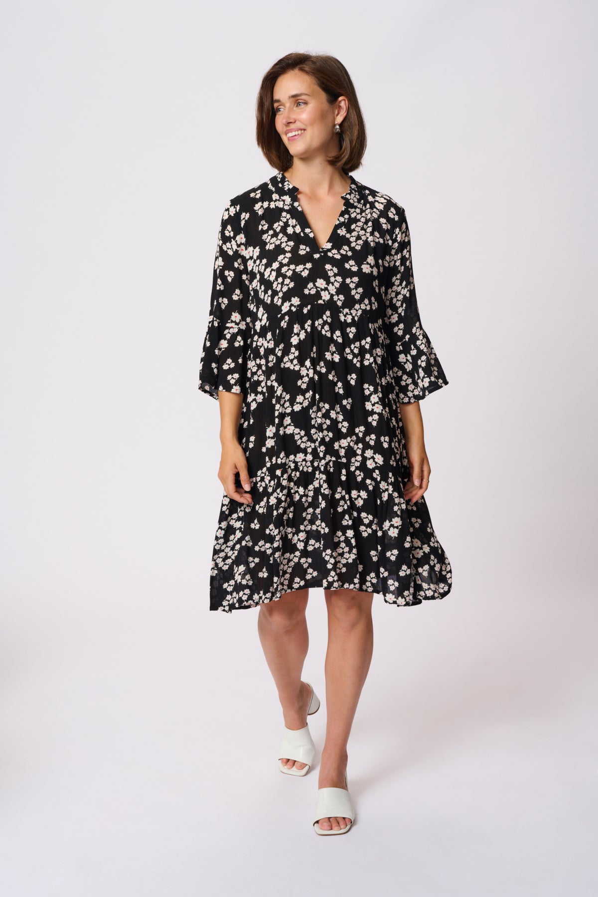 KAhera Amber Dress Printed Black/Chalk/Red Petit Fleur - 10508259