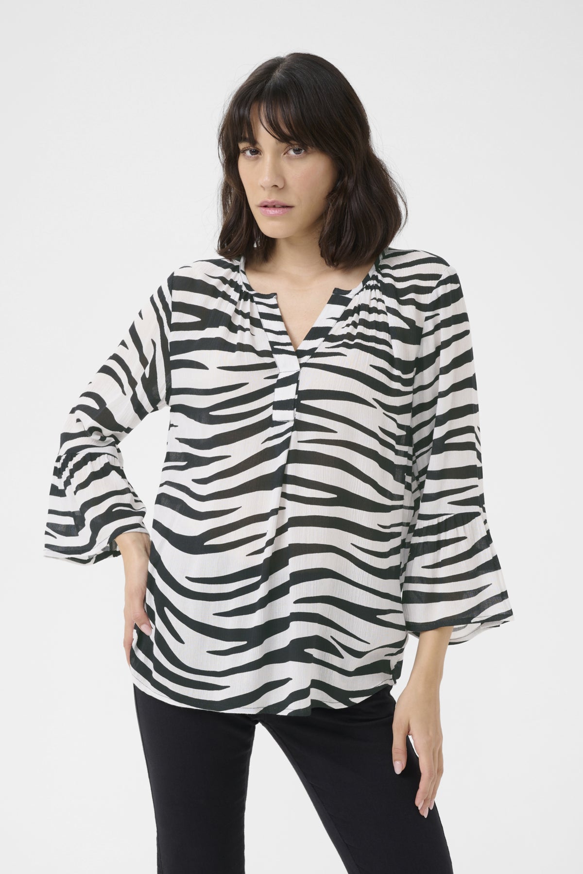 KAlea Blus Chalk/Black Animal