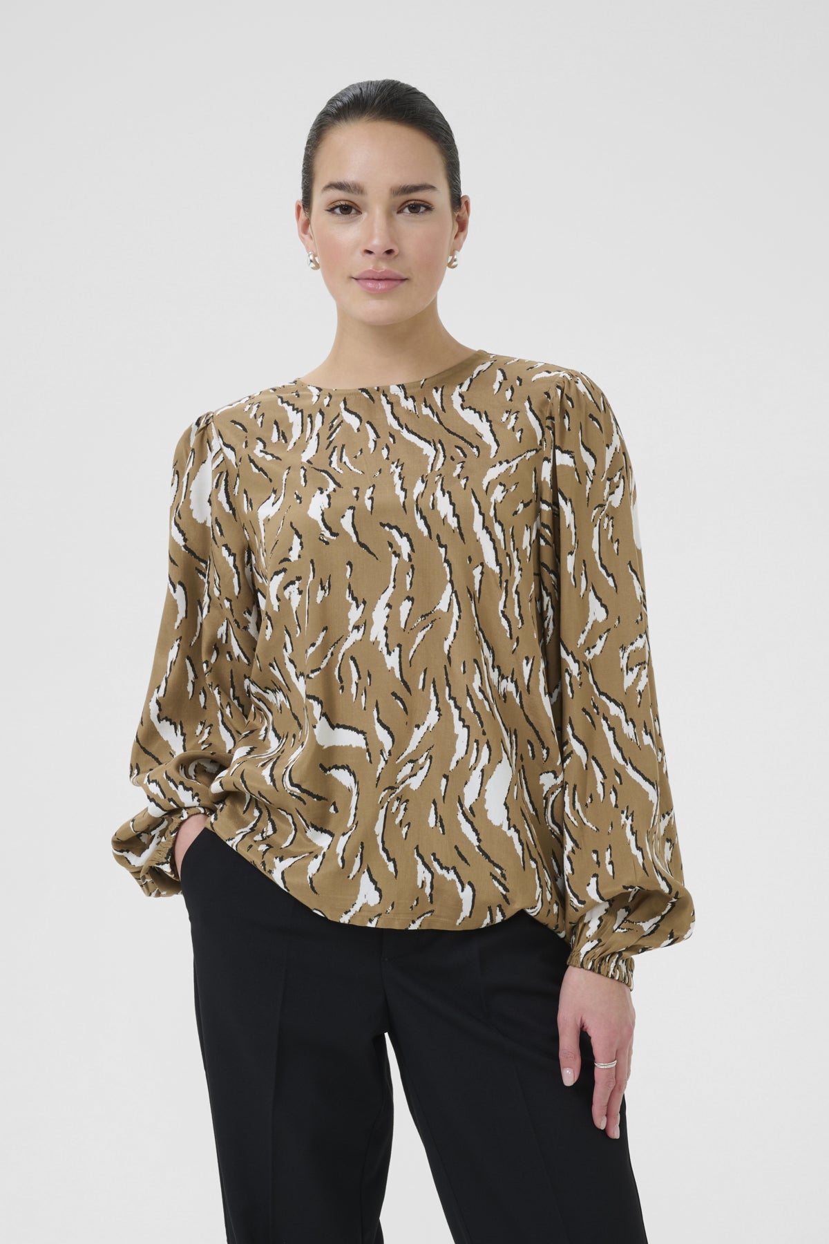 KAmille Blouse Toasted Coconut Graphic Animal - 10510519