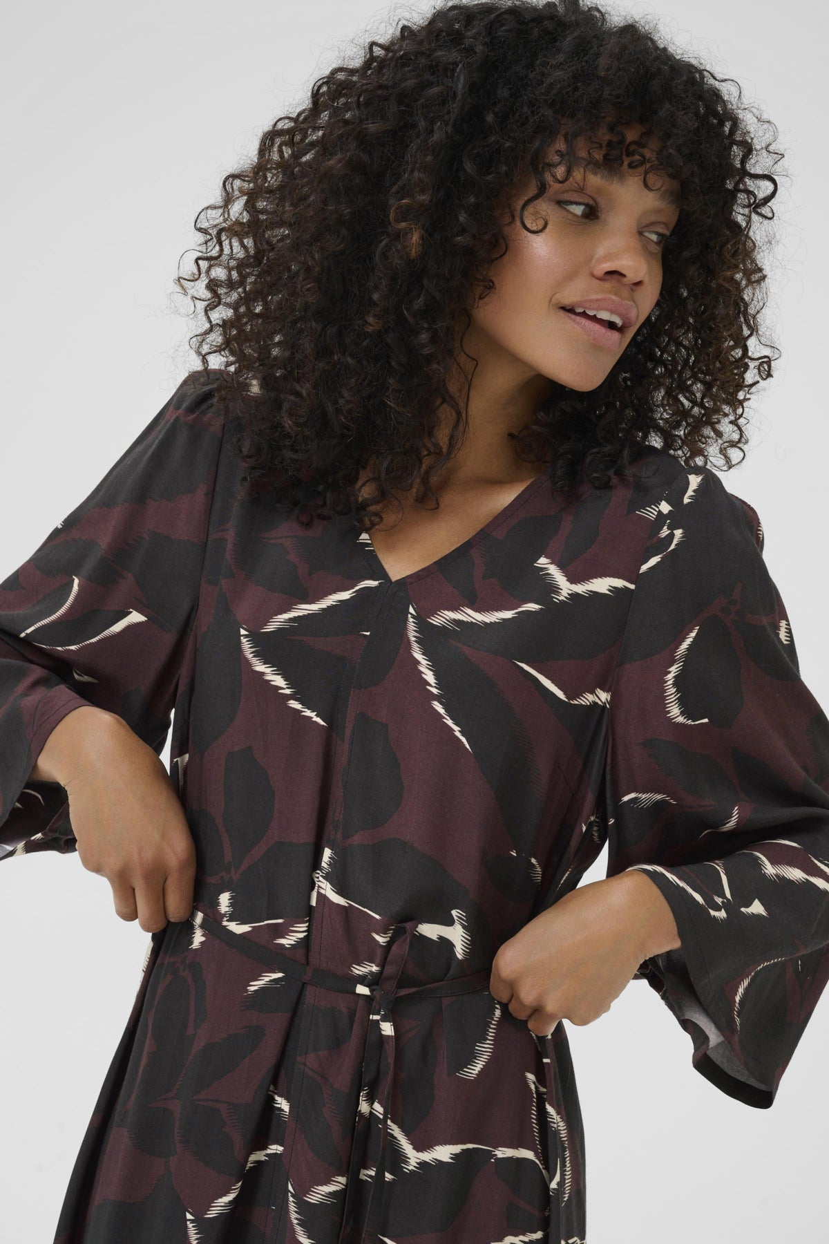 KAmille Dress Windsor Wine/Black Flower - 10510576