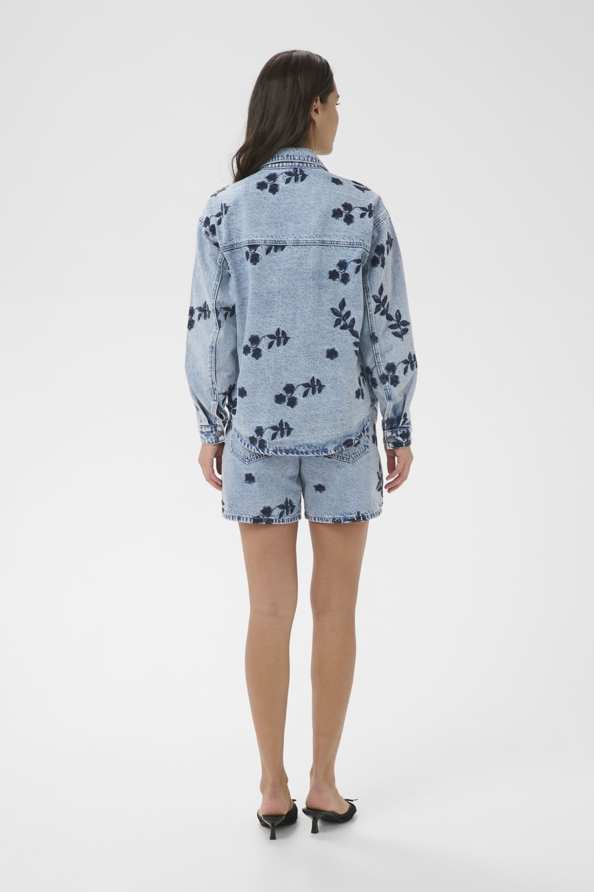 KAbabena Denimjacka Blå Denim M/ Marinblå Blomsterbrodyr - 10511680