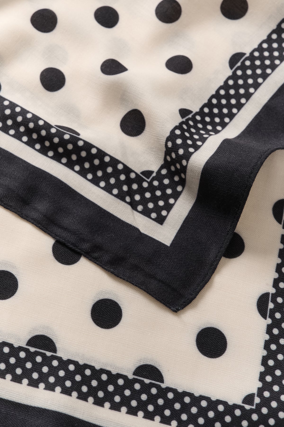 KAdaphne Scarf Chalk/Black Dot - 1000626 - 10513029