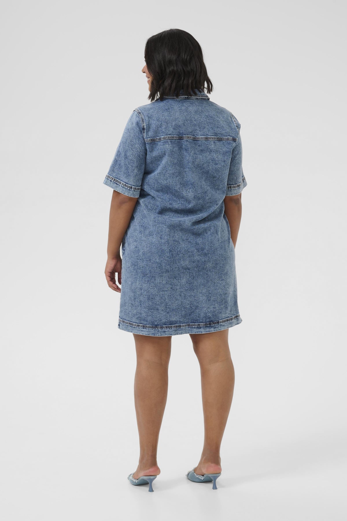 KCelona denimklänning tvättad mediumblå denim - 10583402
