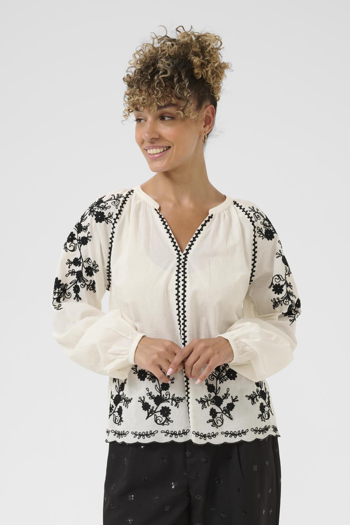 CRSarah Blus Whisper White - 110701 - 10614414