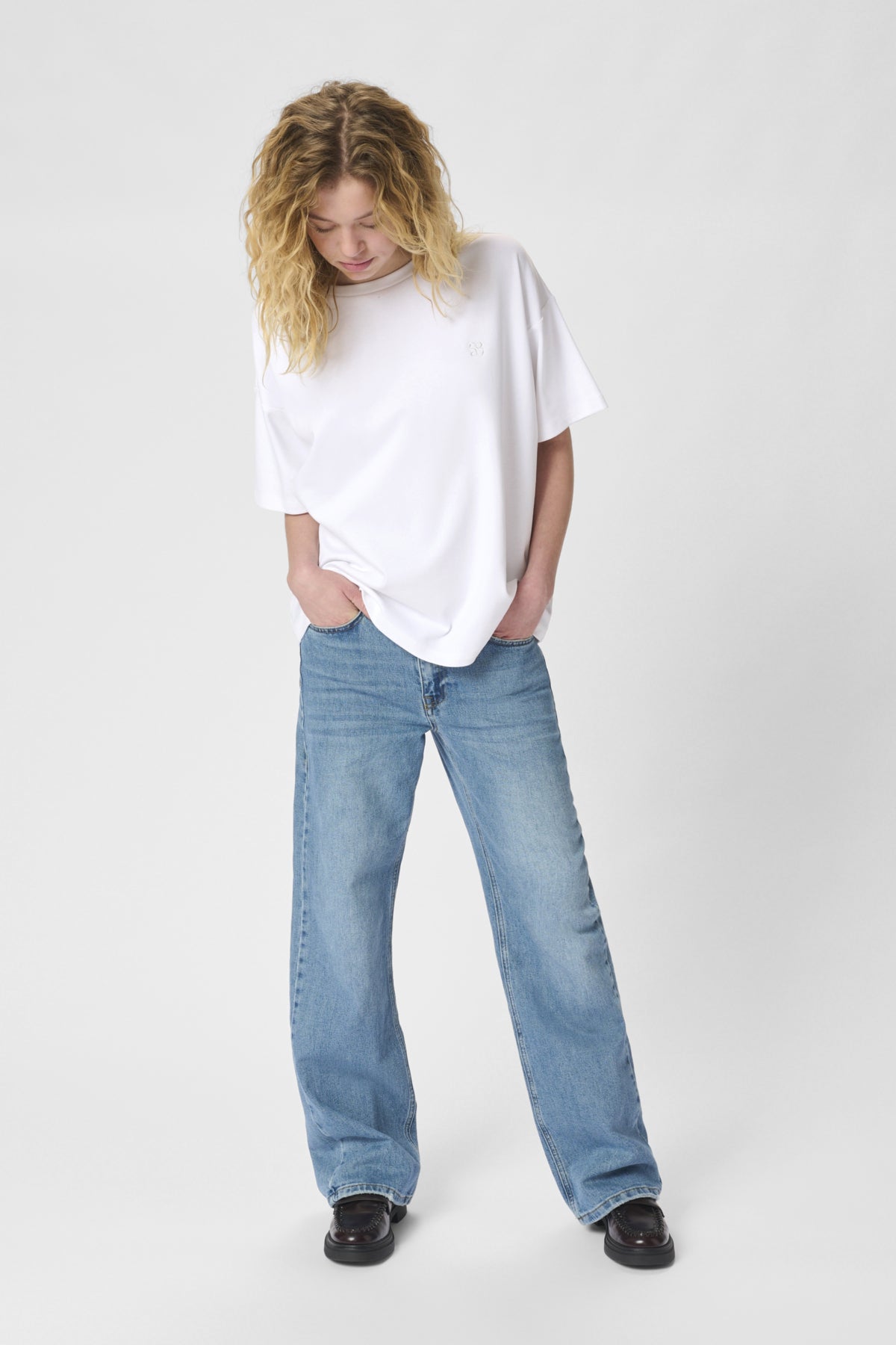 DanaMW Emb. Tee Bright White - 10705101