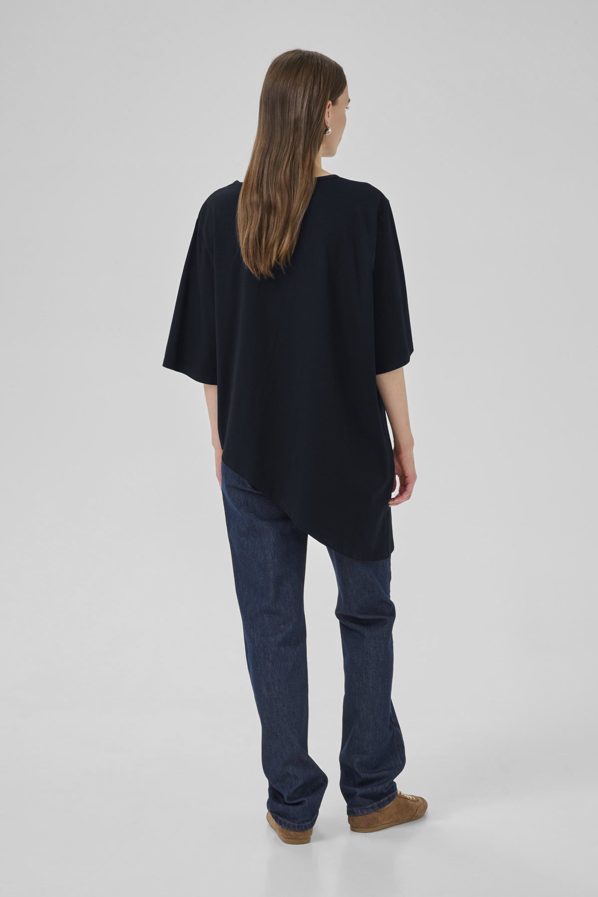 LeaMW Asymmetric Tee Black - 10705255
