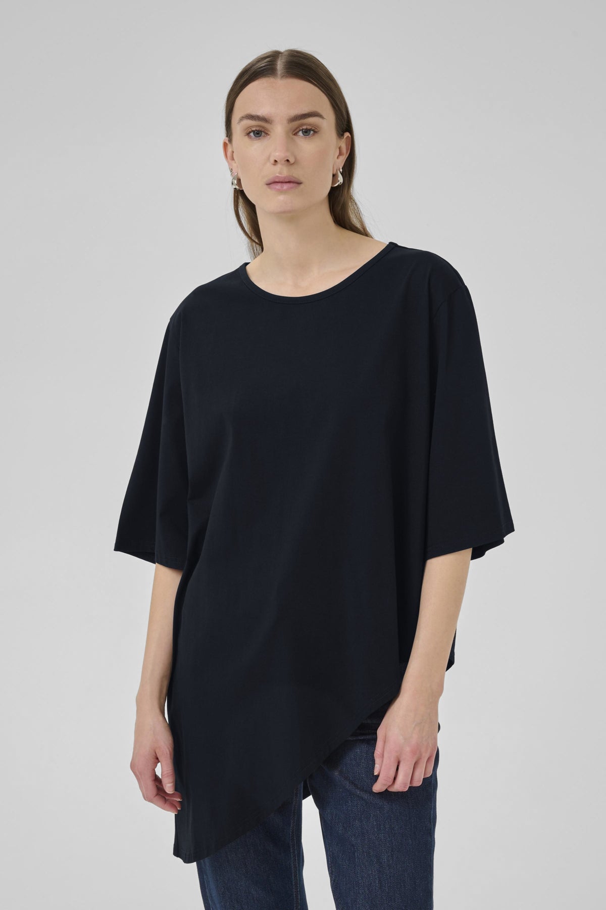 LeaMW Asymmetric Tee Black - 10705255