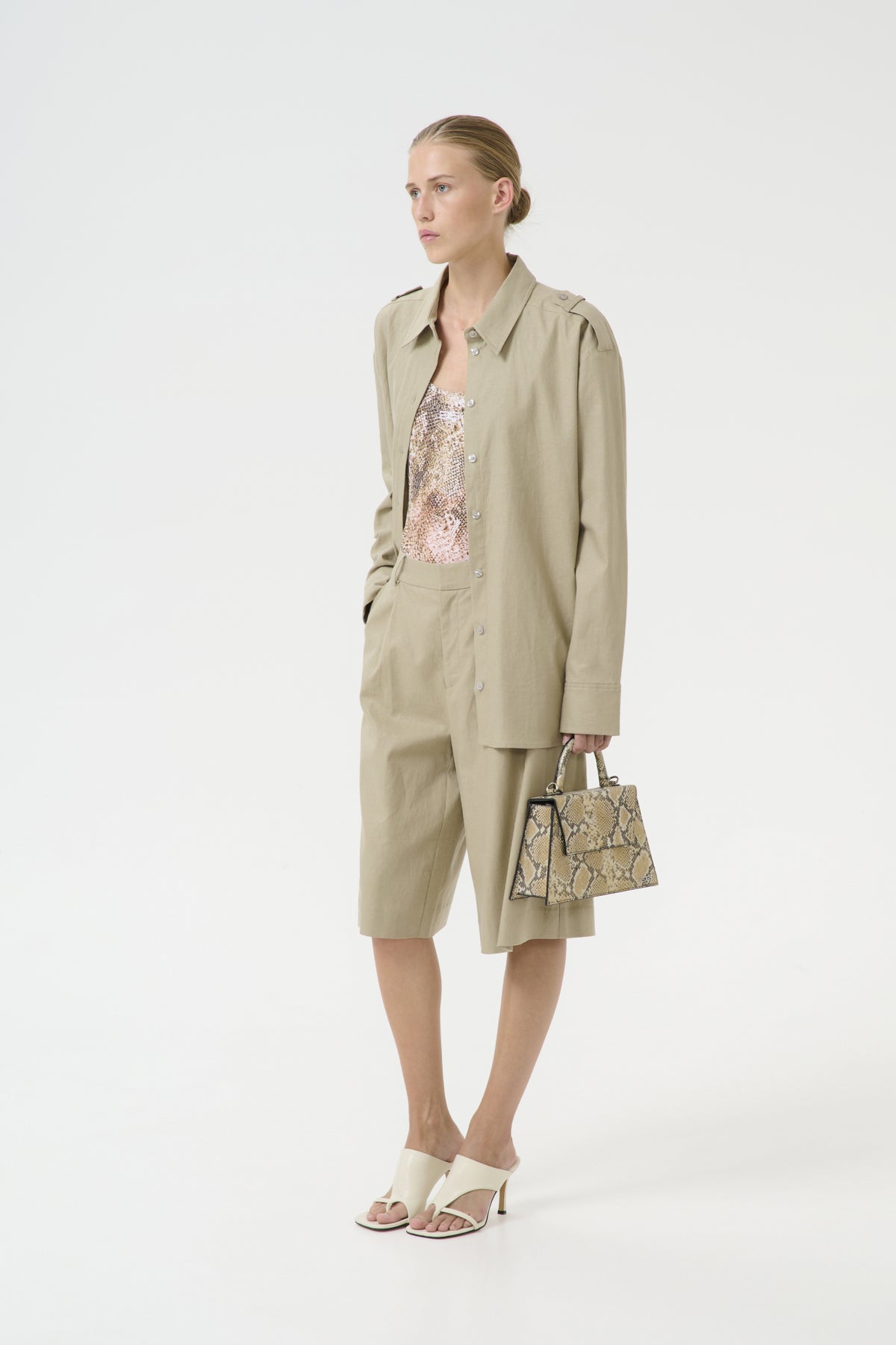 GZizza linneshorts MW Silver Sage