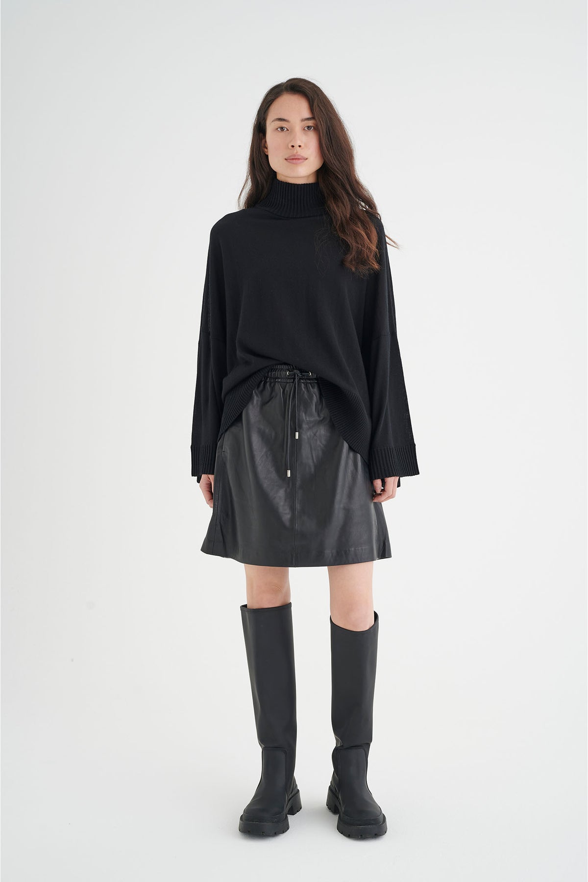 121598Black