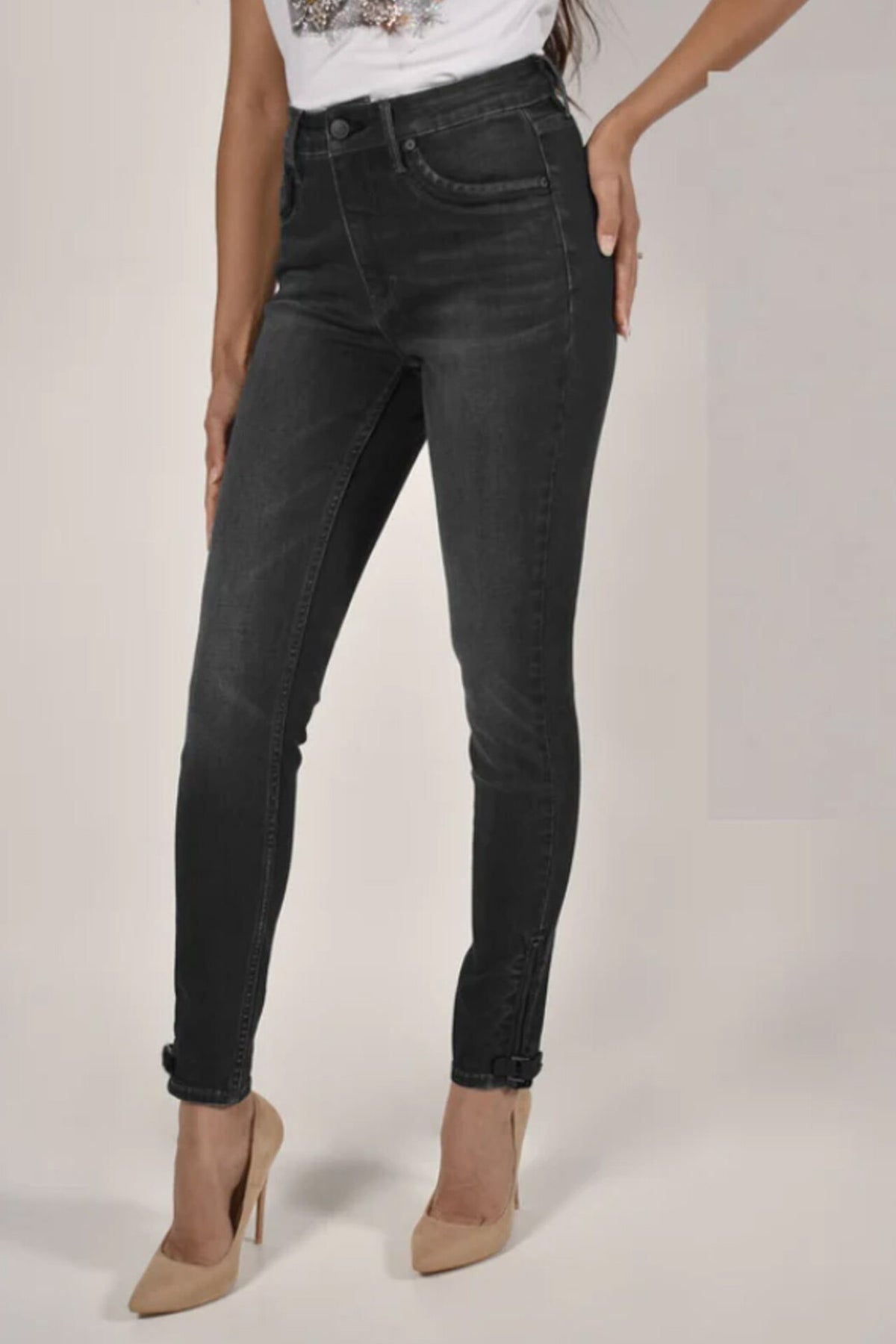 130064Black