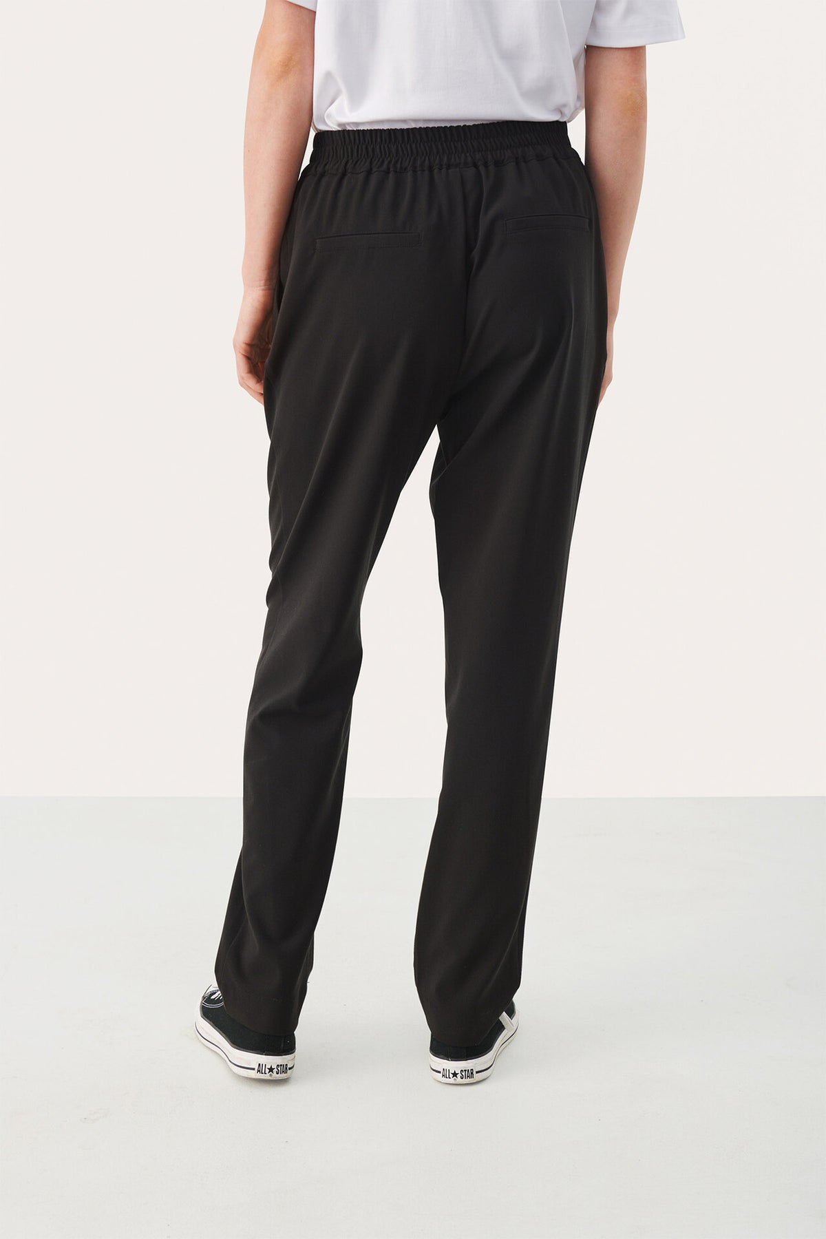 142612Black