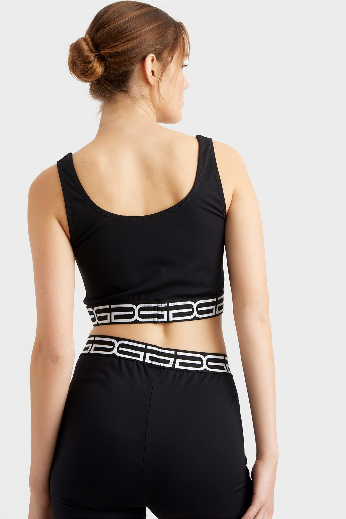 BikaGZ crop top Svart - 10909145