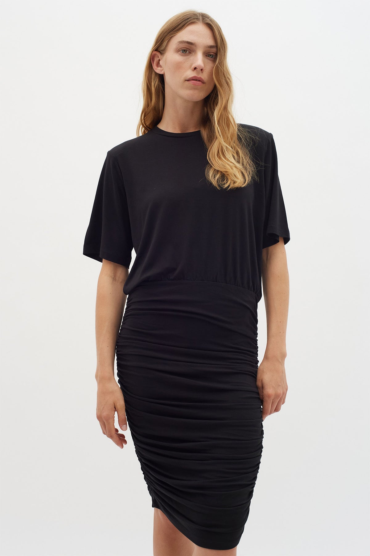 LetitsiaIW Kort Klänning Svart - 30109539