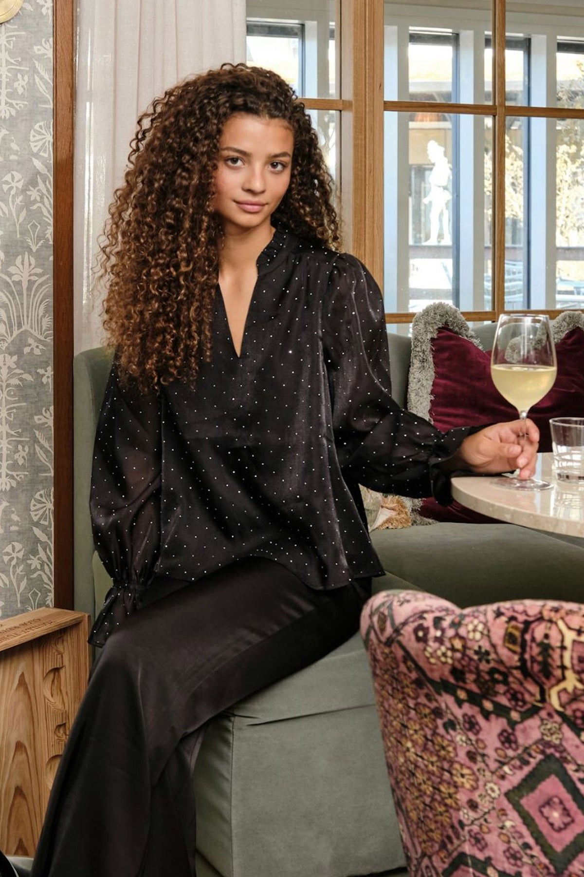 Amara Bedazzled Black - 164237