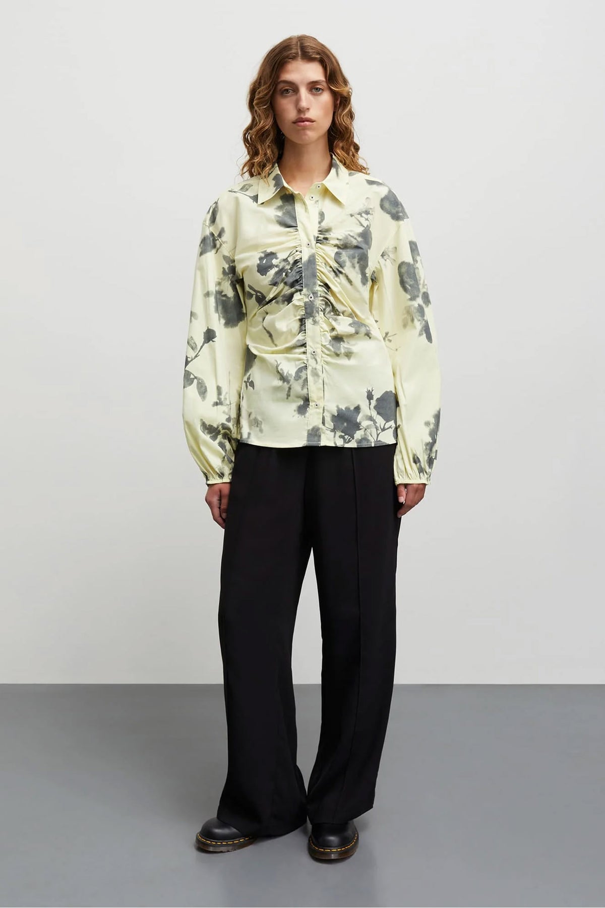 Light Crepe Harper Svart