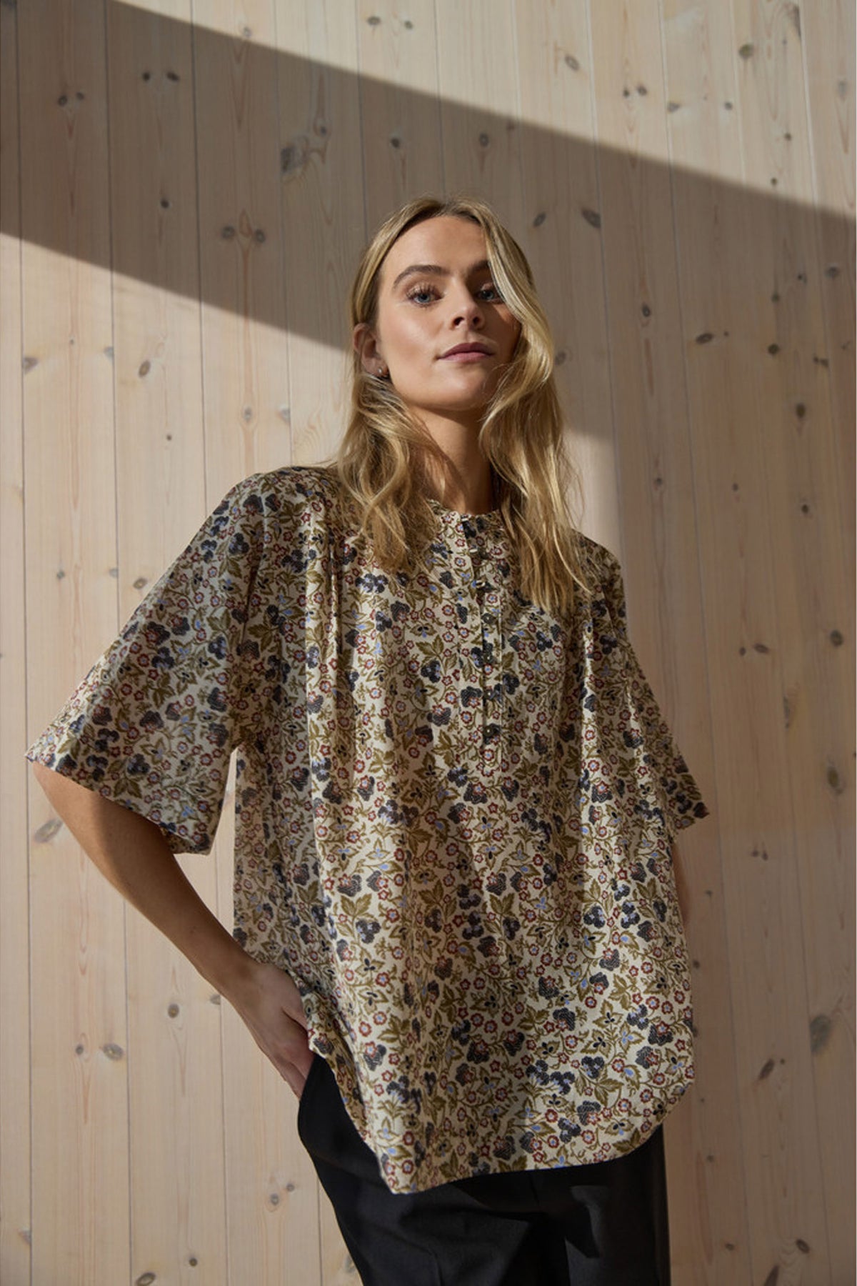620HMMania blus 116 Golden-sand - Hm1168