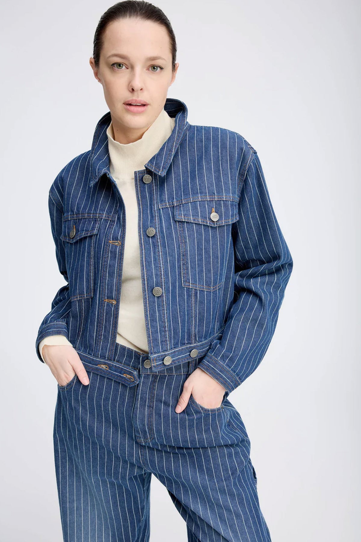 LINDY 37-Indigo - 1544/25316