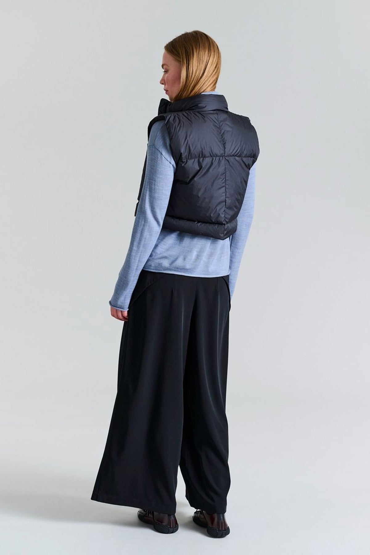 Kort dunväst Black - 257-2092-5439