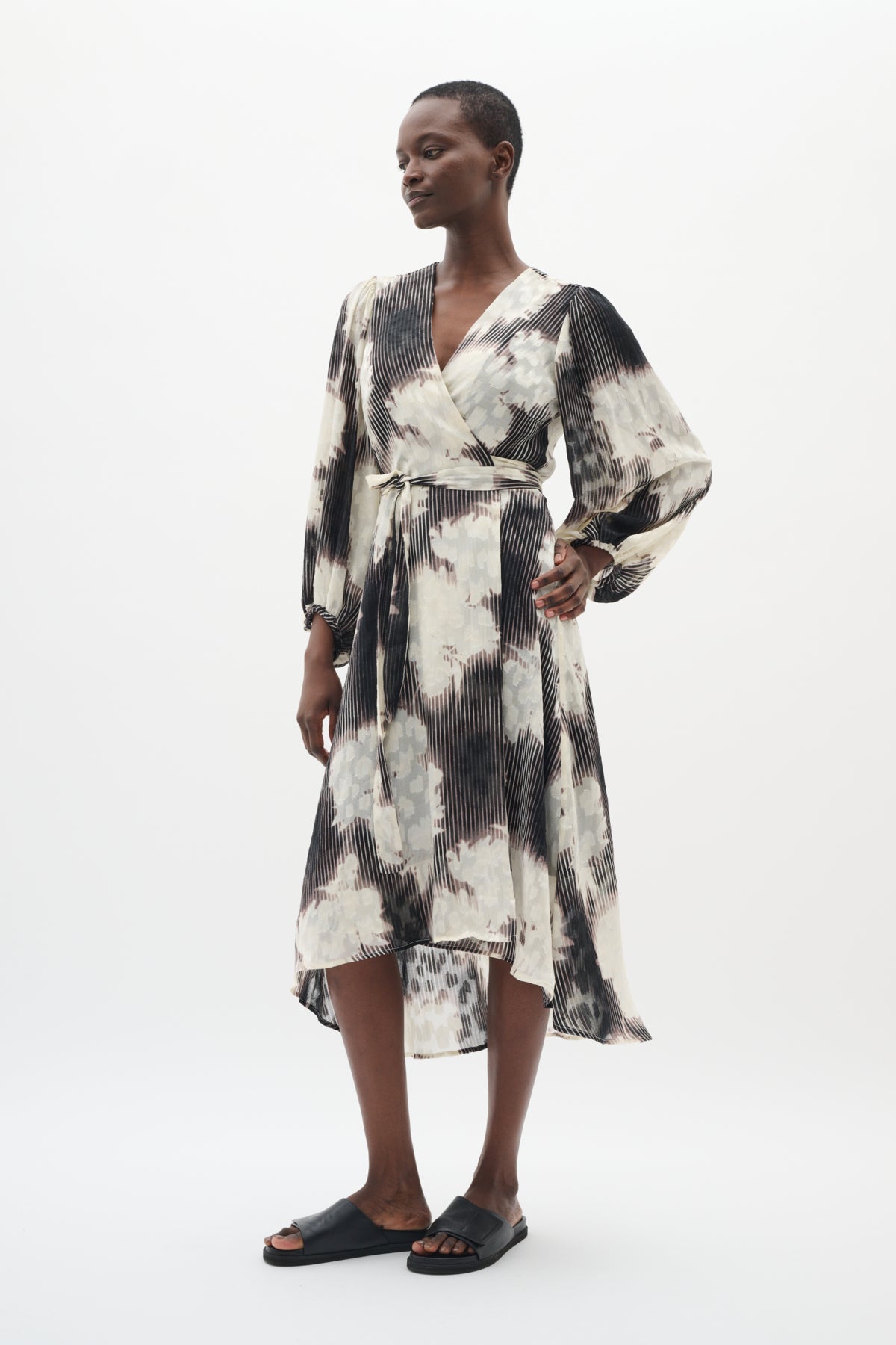 BasiraIW Omlottklänning Neutral Illuminating Florals - - 30106532