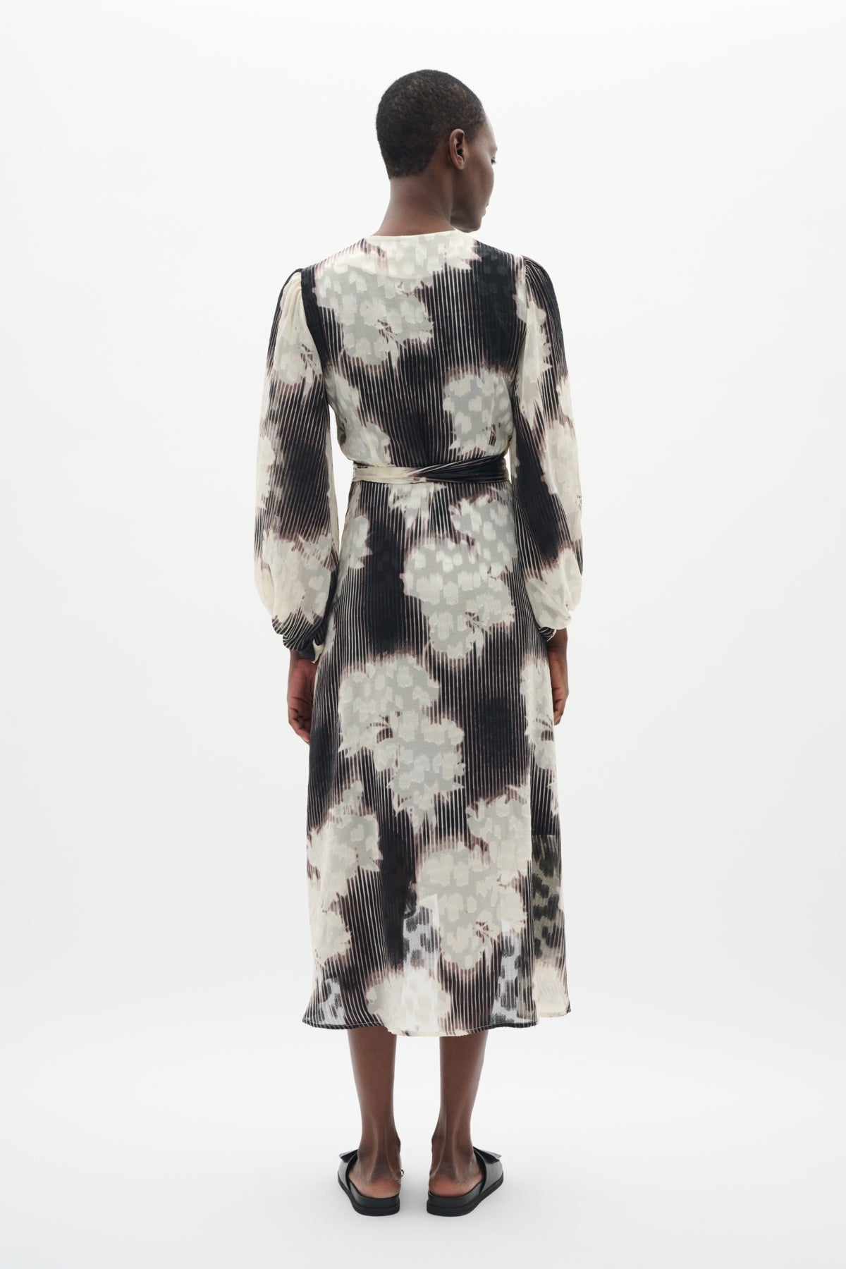 BasiraIW Omlottklänning Neutral Illuminating Florals - - 30106532