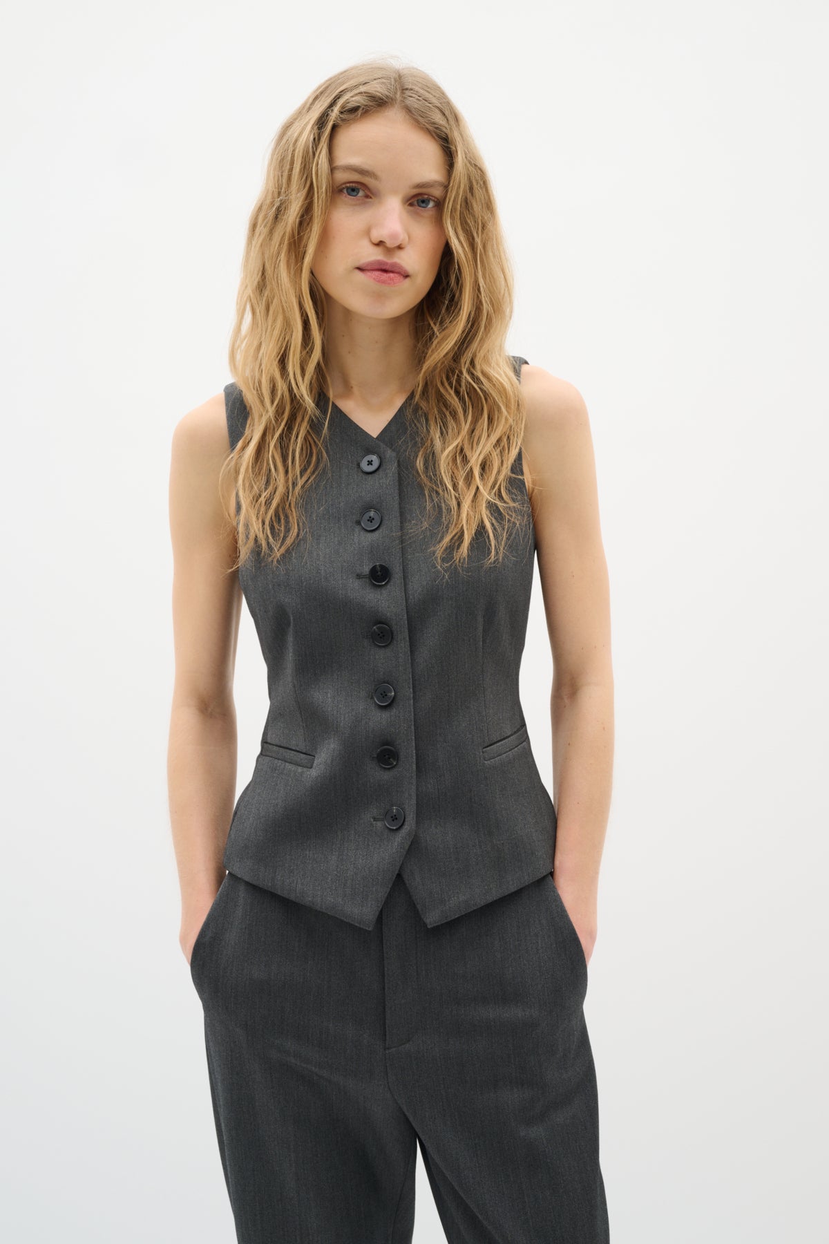 BrunildaIW Waistcoat Mörkgråmelerad - 30111006