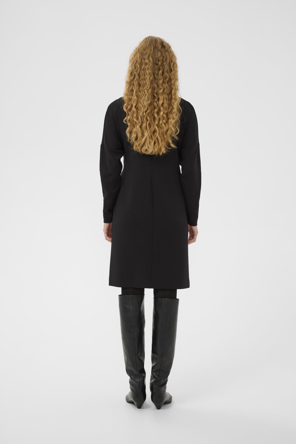 TRIIW VINCENTIW KNOT DRESS Svart - 194008 - 30112204