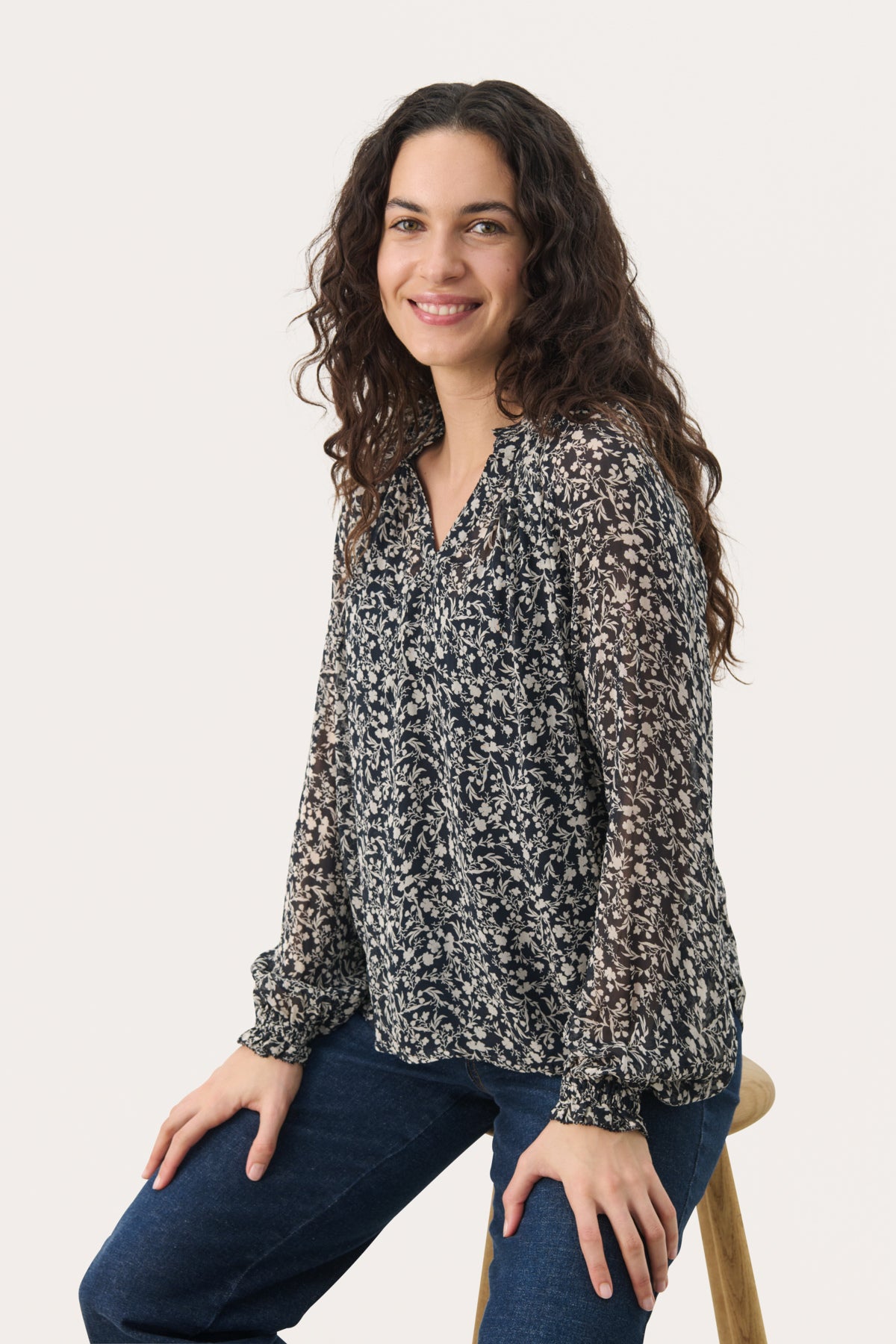 KelsiaPW BL Dark Navy Mini Flower