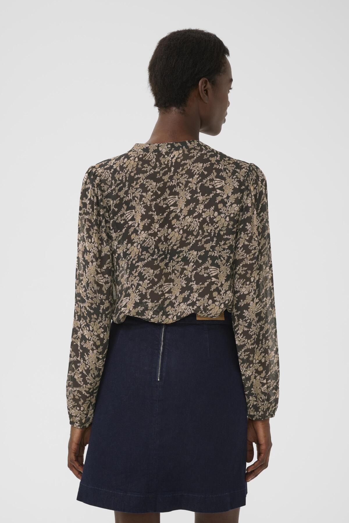 SandiPW BL Black Flower Bouquet Print - 30309960