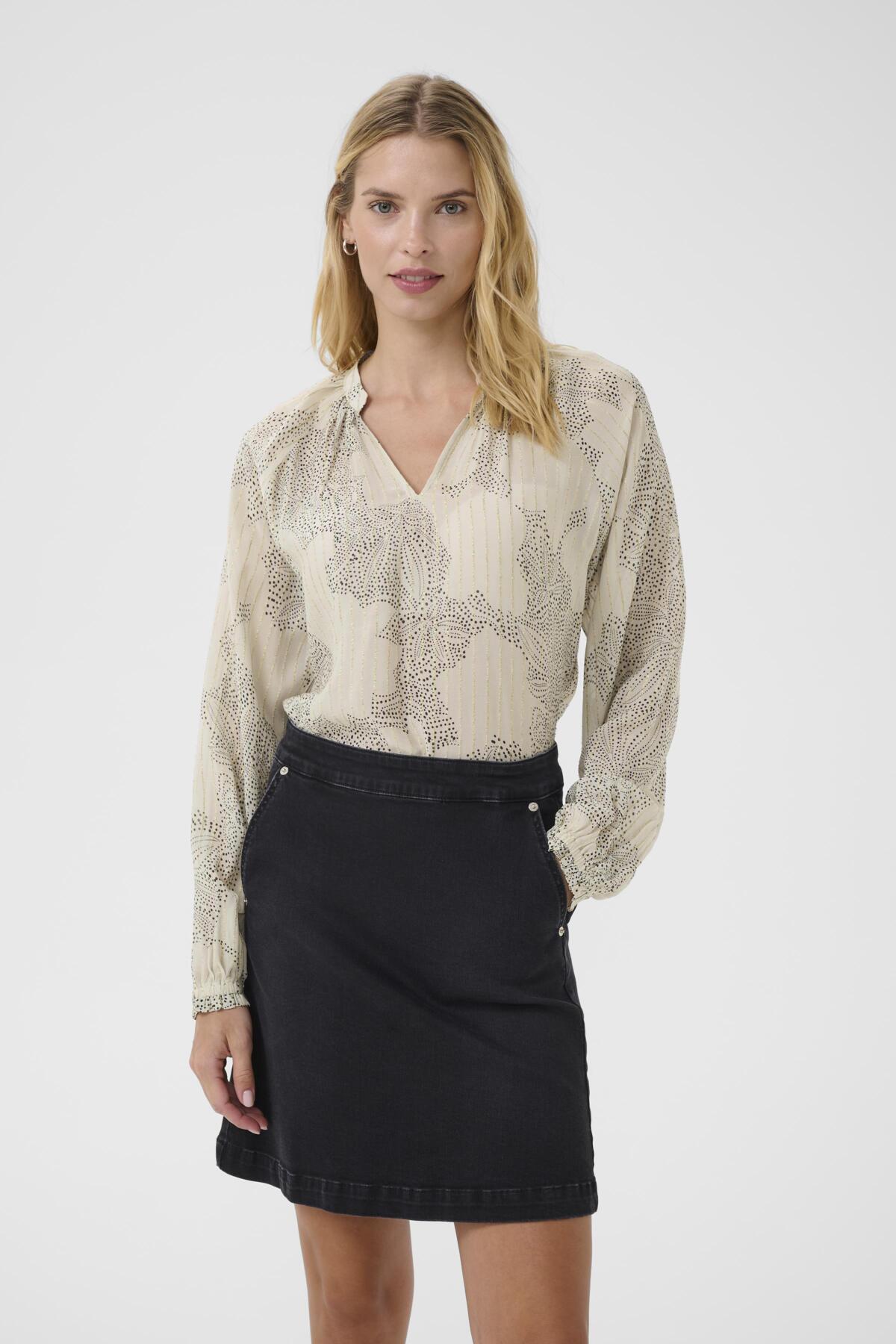 SvaraPW BL French Oak Dot Flower print