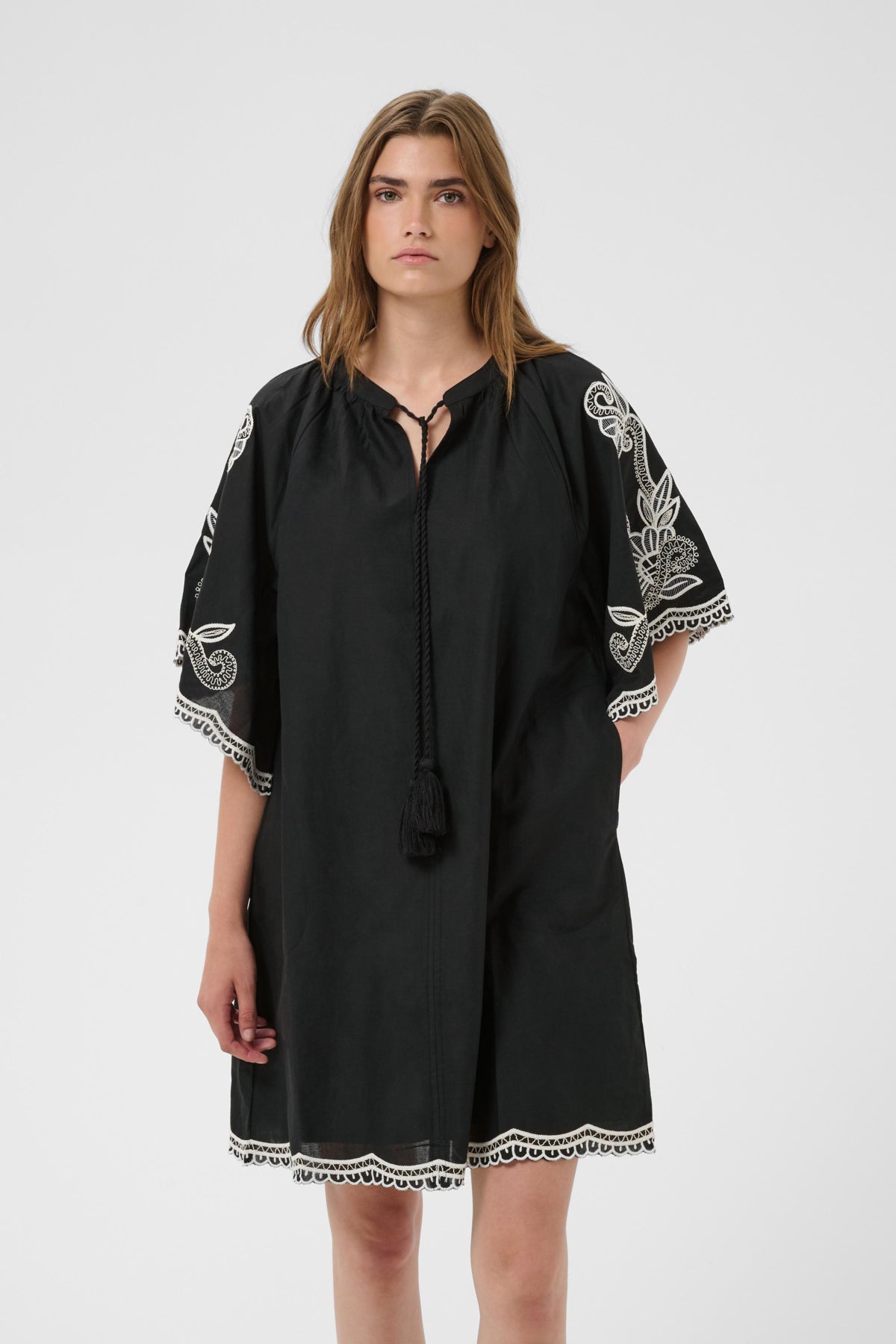 BreannaPW Klänning Svart V offwhite brod - 304950 - 30310524