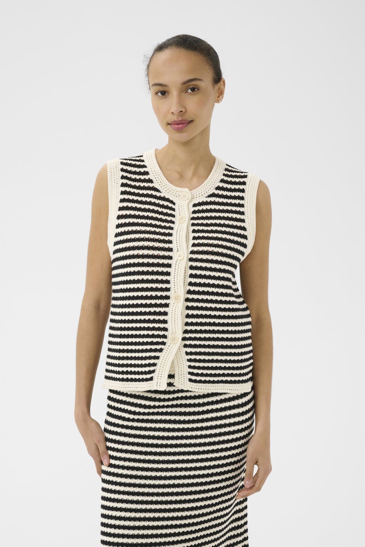 BrookiPW Waistcoat Svart och Vit Virkad Look - - 30310579