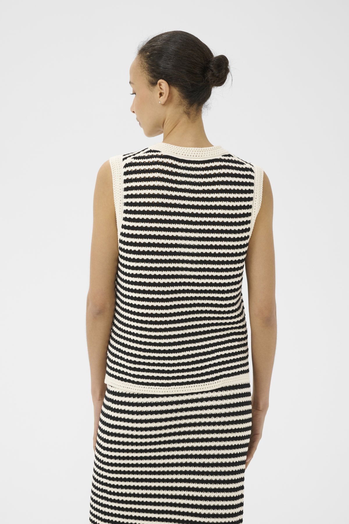 BrookiPW Waistcoat Svart och Vit Virkad Look - - 30310579