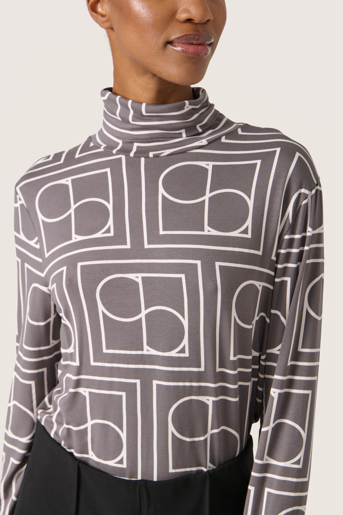 SLHanadi Printed Rollneck LS Dark Gray w White Monogram - 30405647