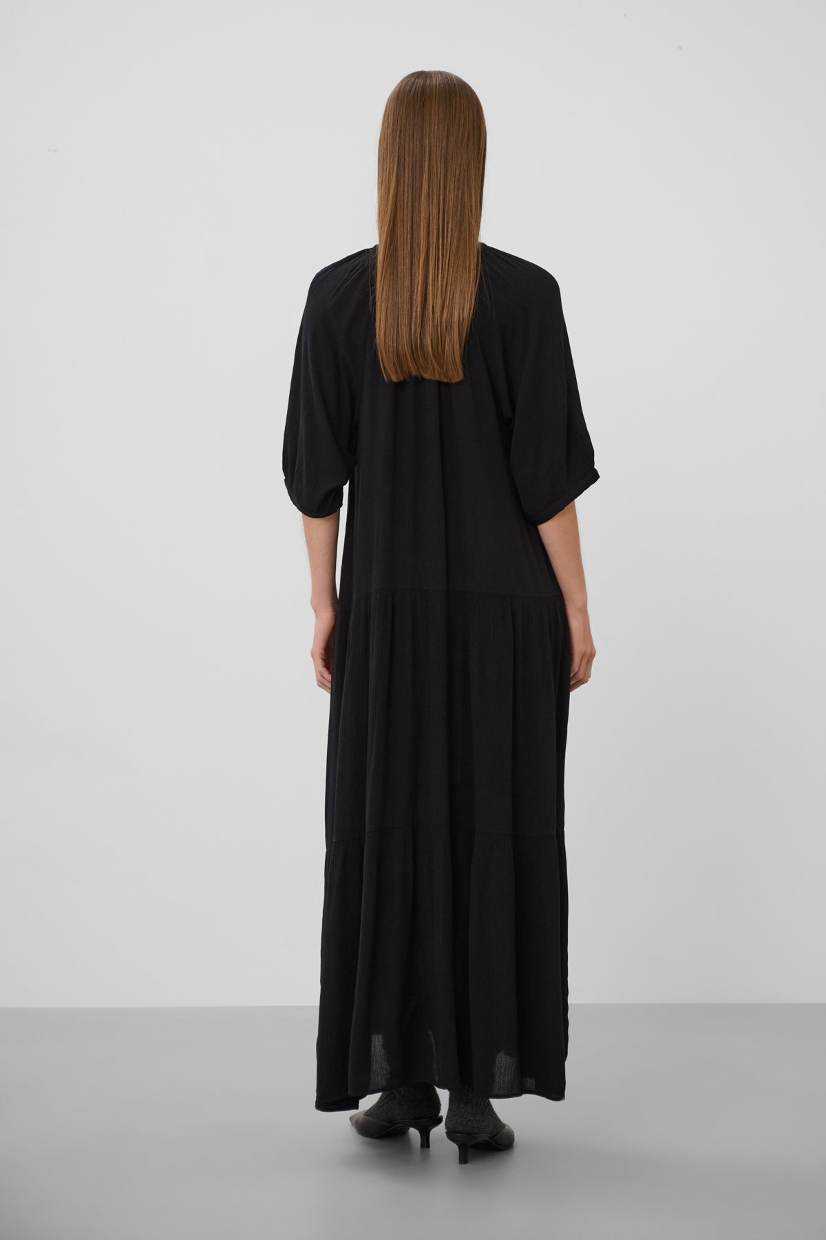 SLZaya Flowy Maxi Dress SS Svart