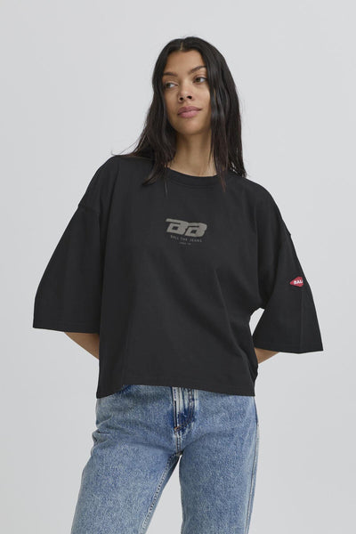 BAVIOLA CROPPED OZ TEE Svart - 50405332 Thumbnail