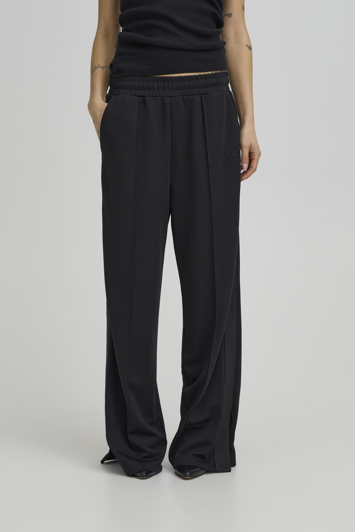 BANICOLINA BLK TRACK PANTS Svart - 193911 - 50408143
