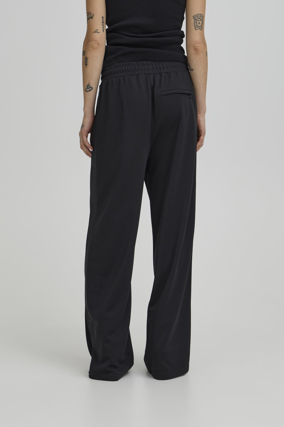 BANICOLINA BLK TRACK PANTS Svart - 193911 - 50408143
