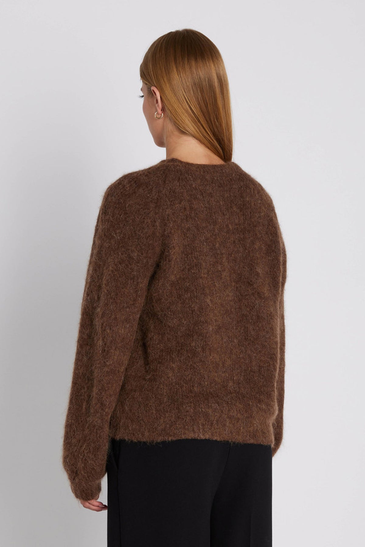 6873RDFNewLeonora stickad tröja 45 Bitter chocolate - RDF567