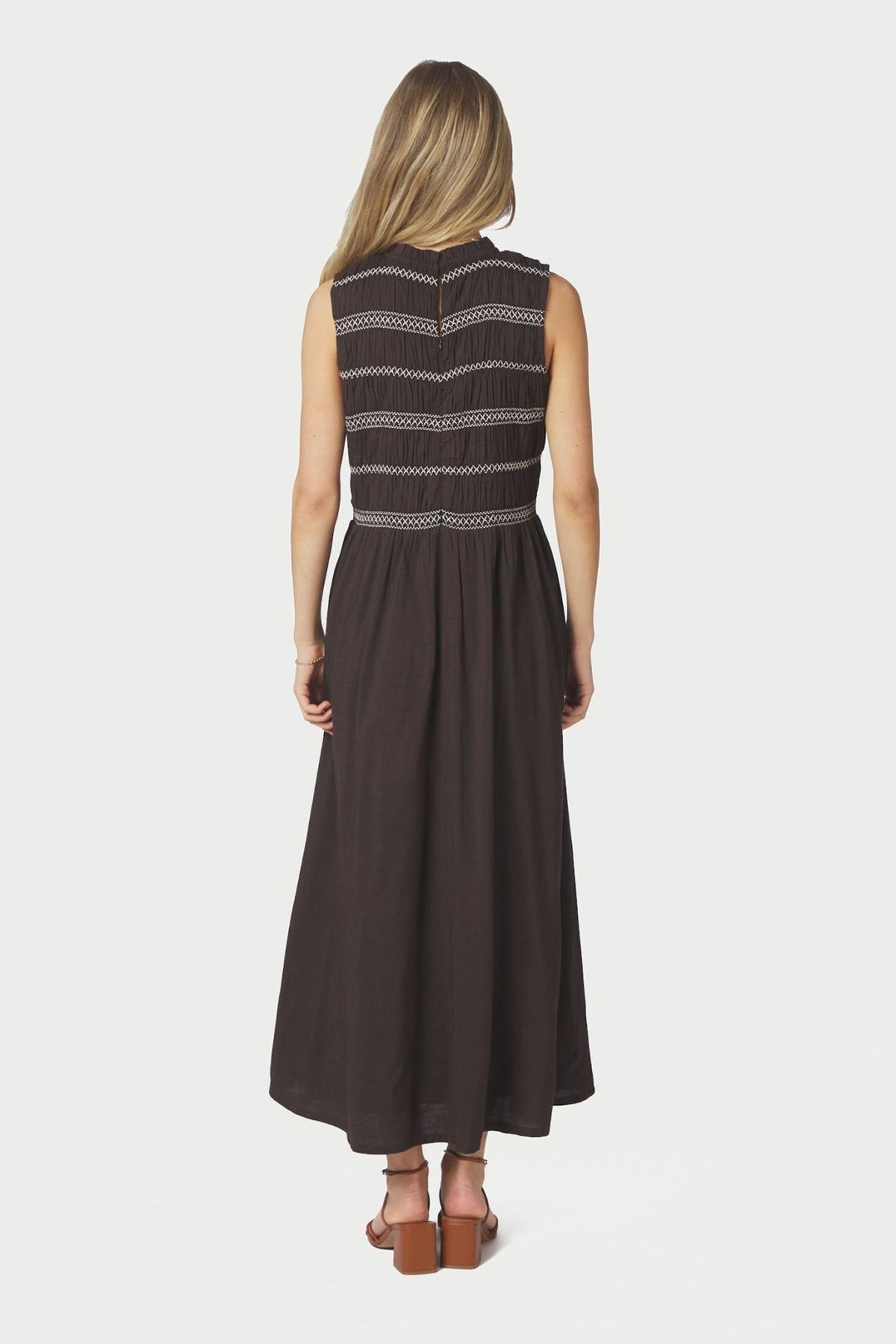 Atika Deco Smock Dress Mörkbrun - 166105