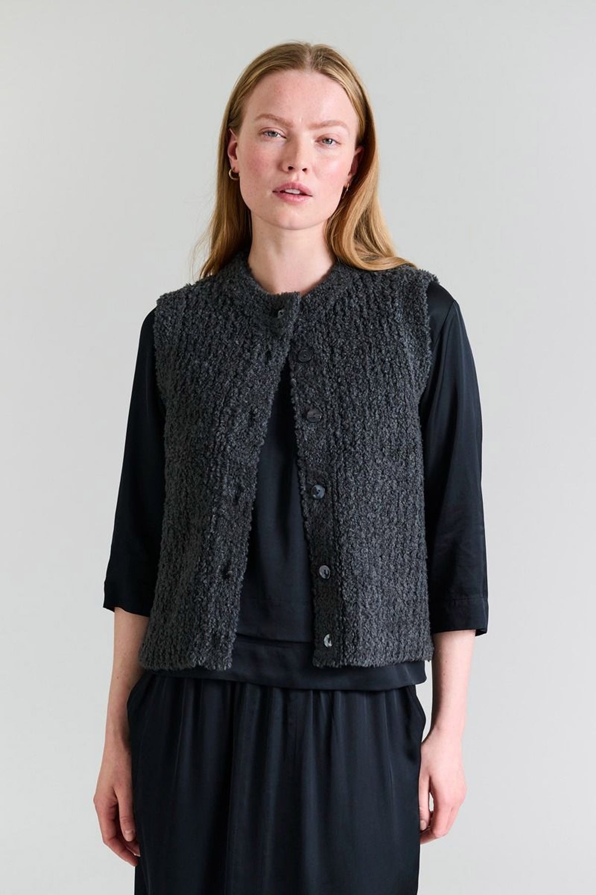 Fuwatto ärmlös blus Pirate Black - 257-1069-5462