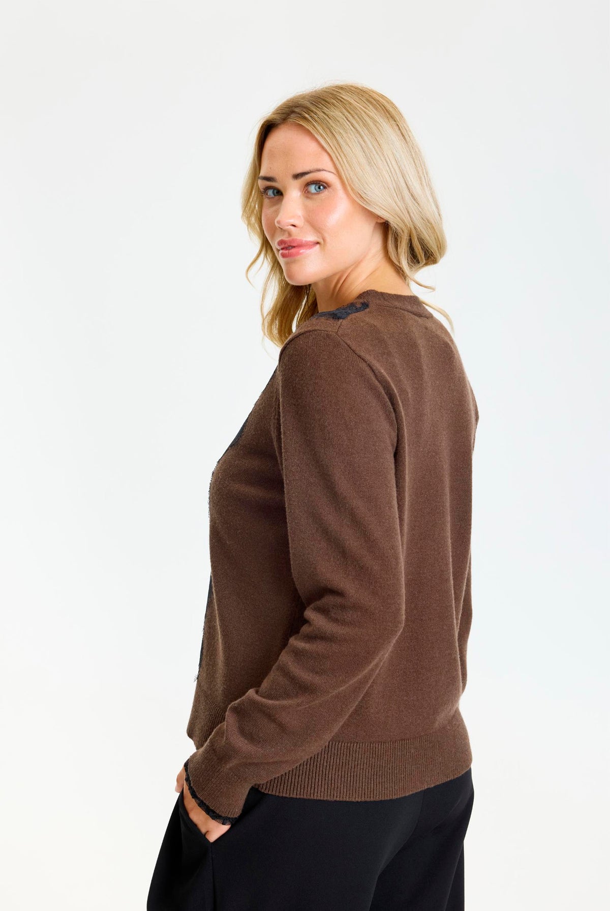 Isa stickad kofta brun - 17240