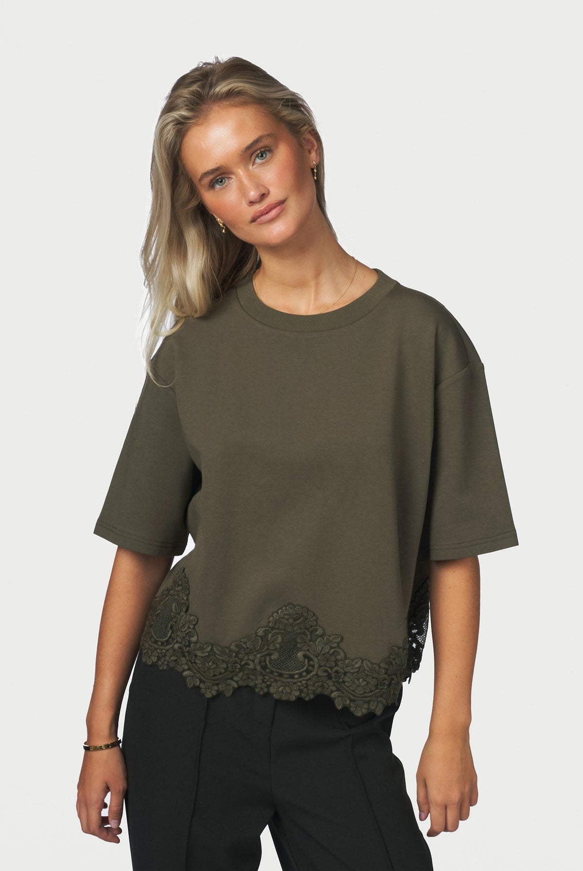 Iria Lace Tee ARMY - 170063