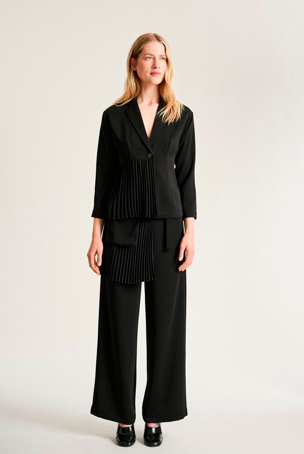 Yume jakke med plissé detalje Black - 267-2491-5934