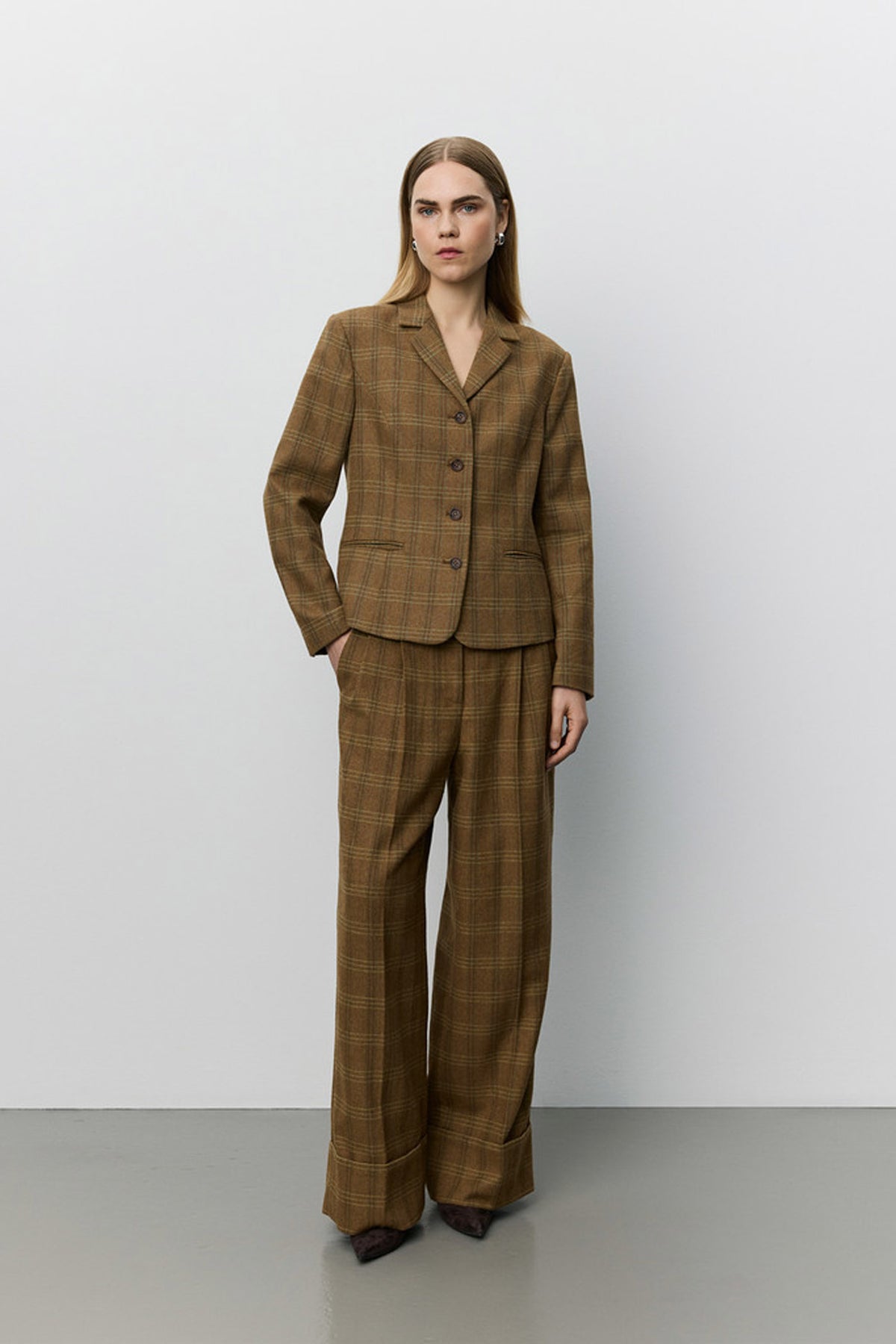 Poppysw Rutig figursydd kavaj Maple Brown Check - S263210
