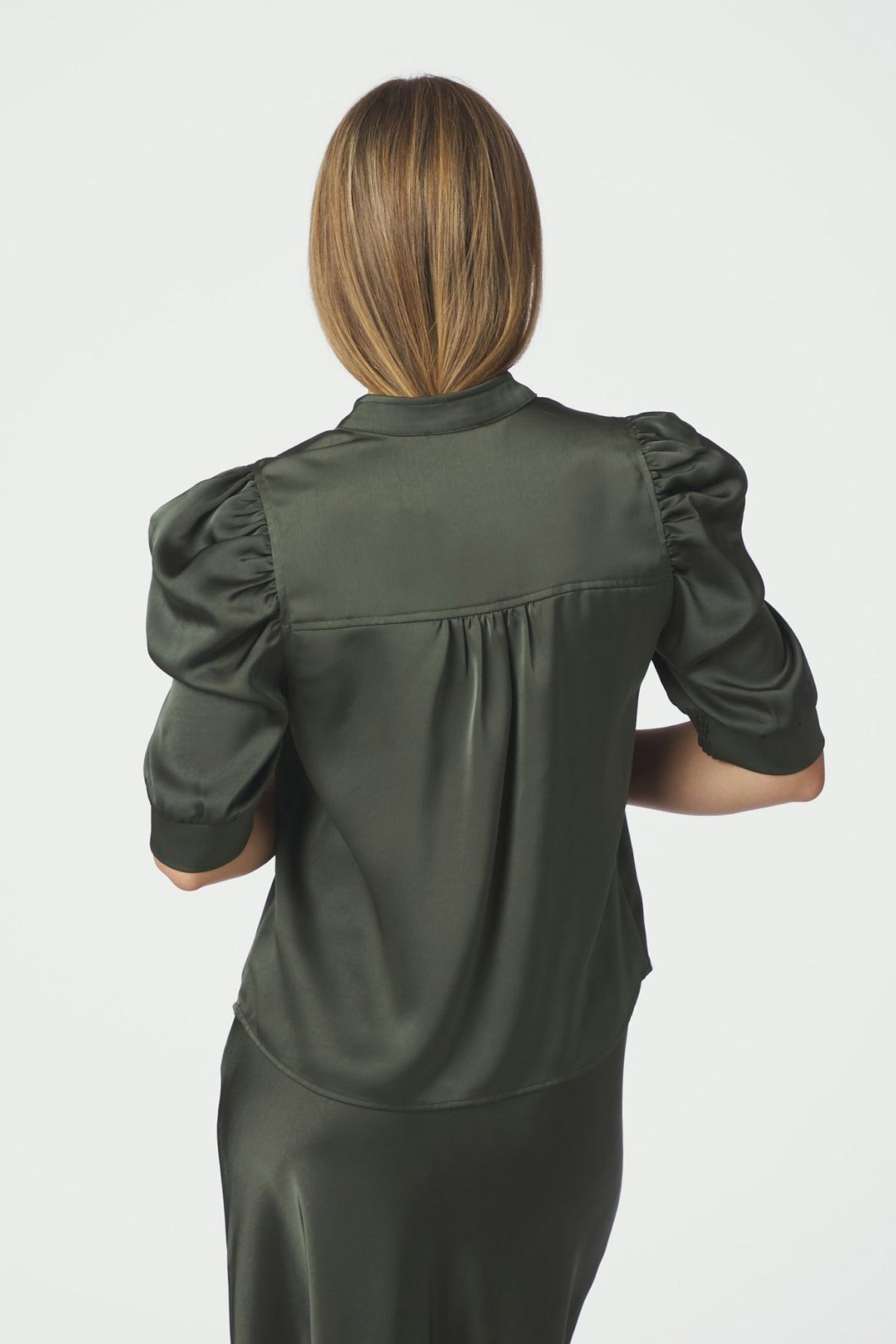 Roella Heavy Sateen Blouse DEEP GREEN - 162590