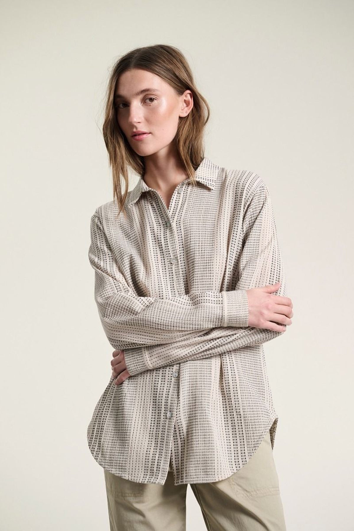 Shiko smal skjorta IVORY/BLACK STITCH - 261-2464-5615
