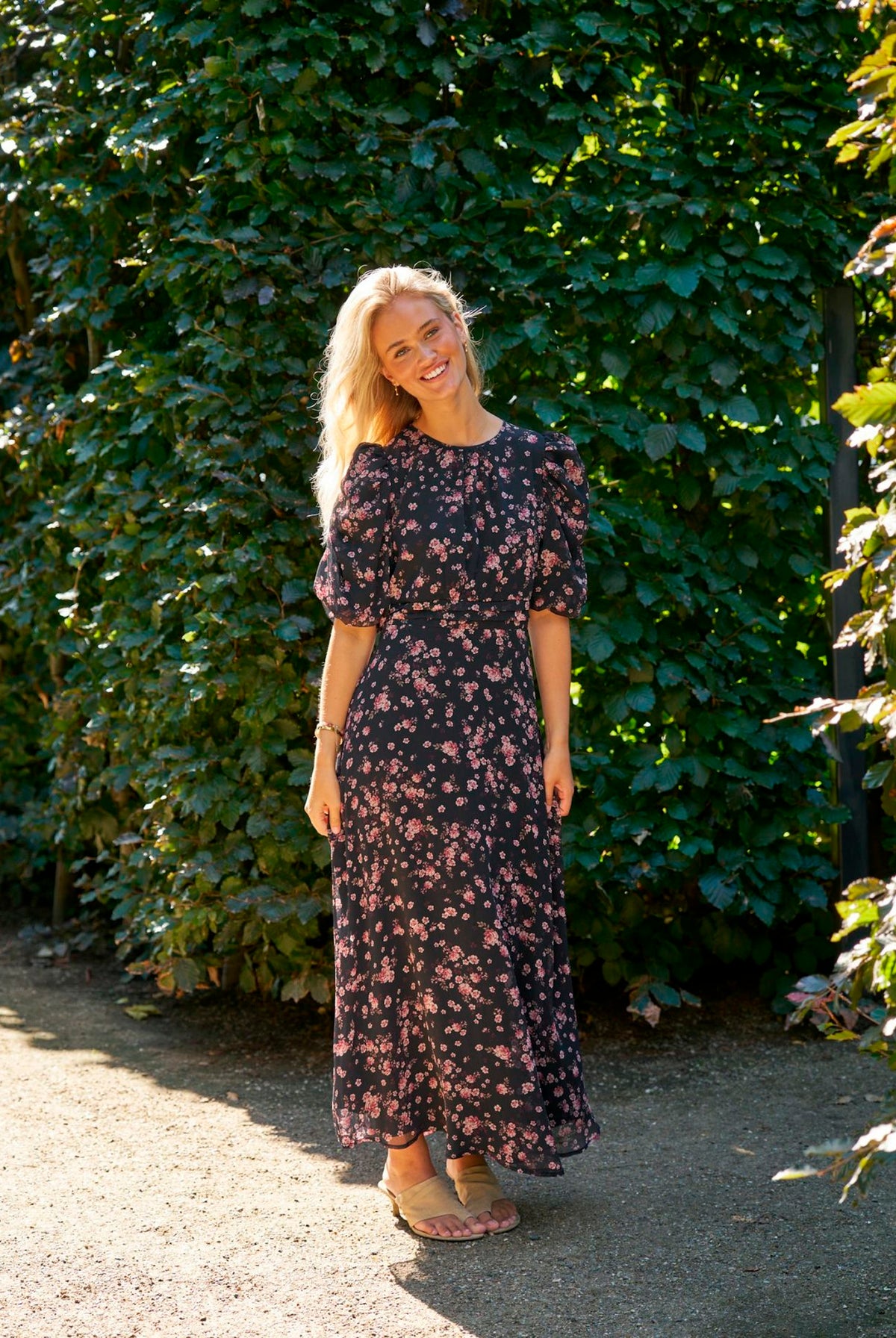Kikka Mini Flower Dress Svart - 170468