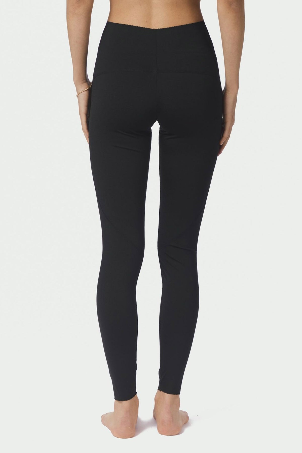 Vesta Black - 166994