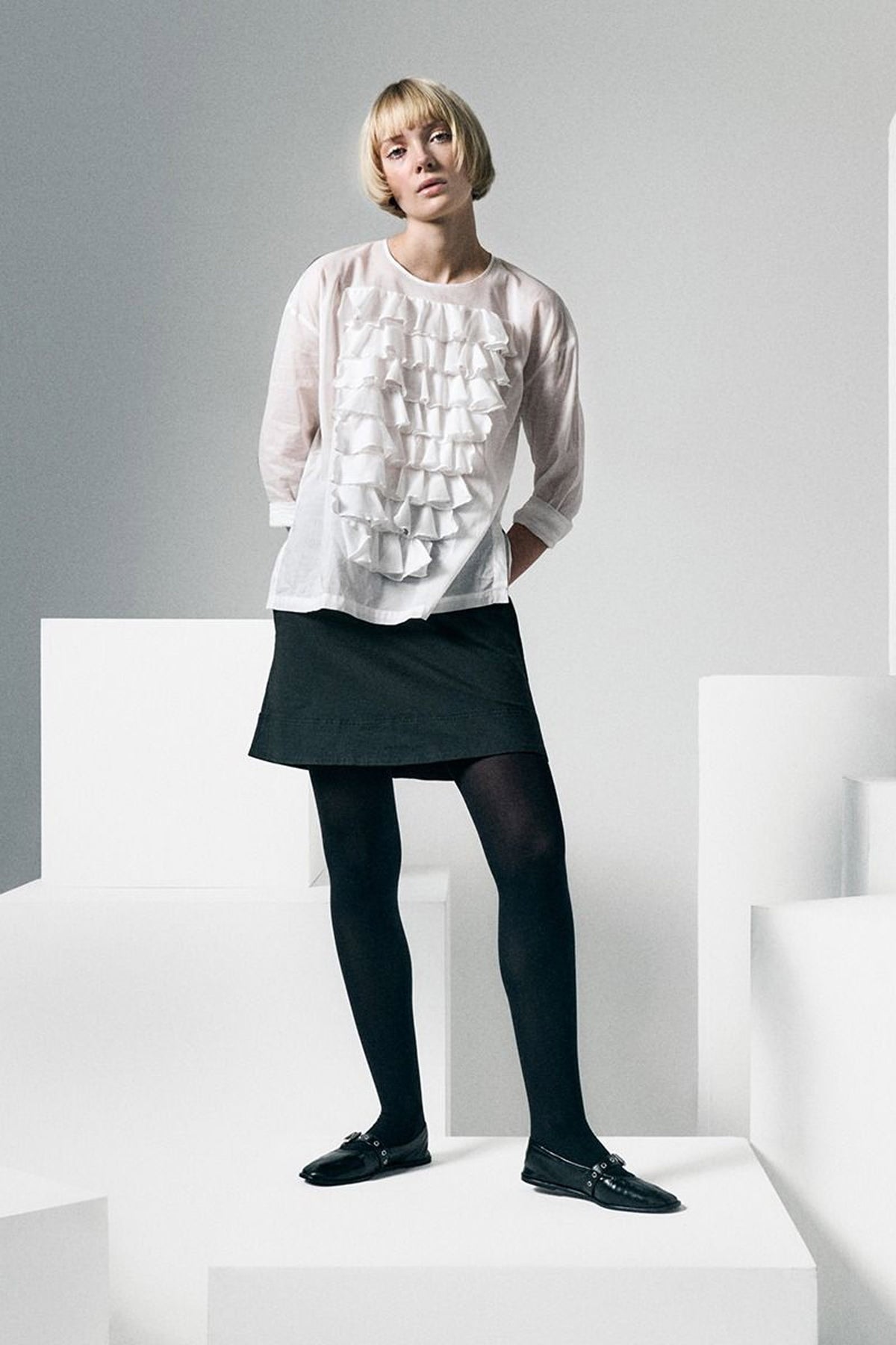 Washi voile-blus med volanger LILY WHITE - 257-2357-5428